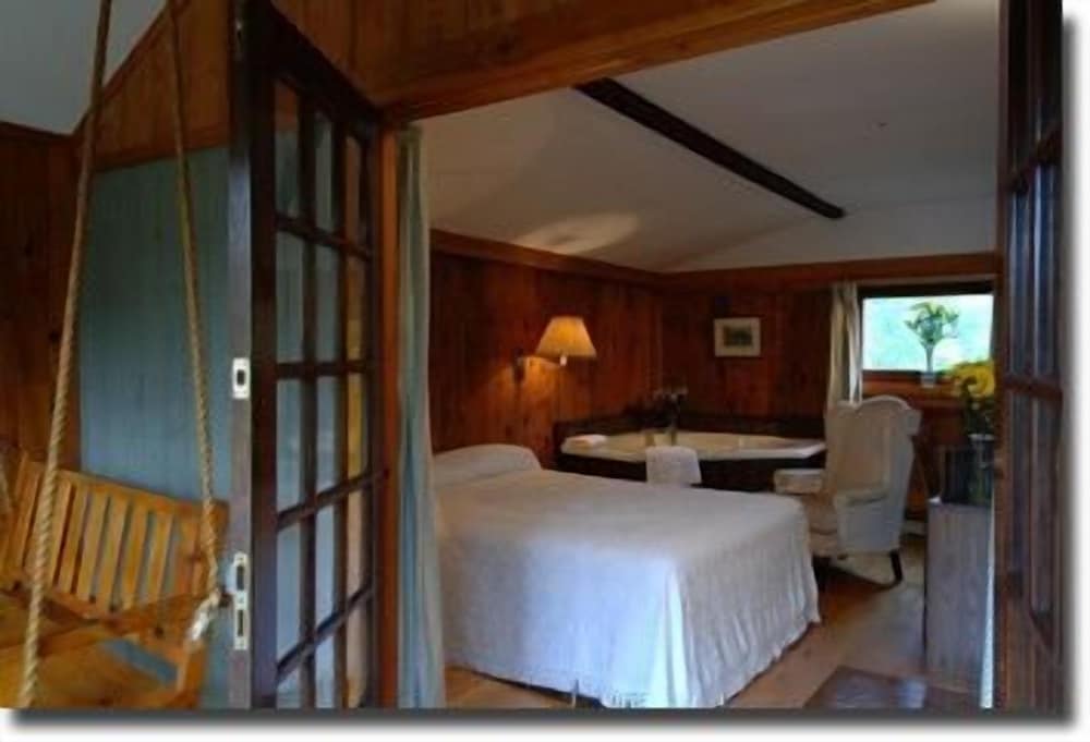 Green Chalets at Scotch Pine Lane