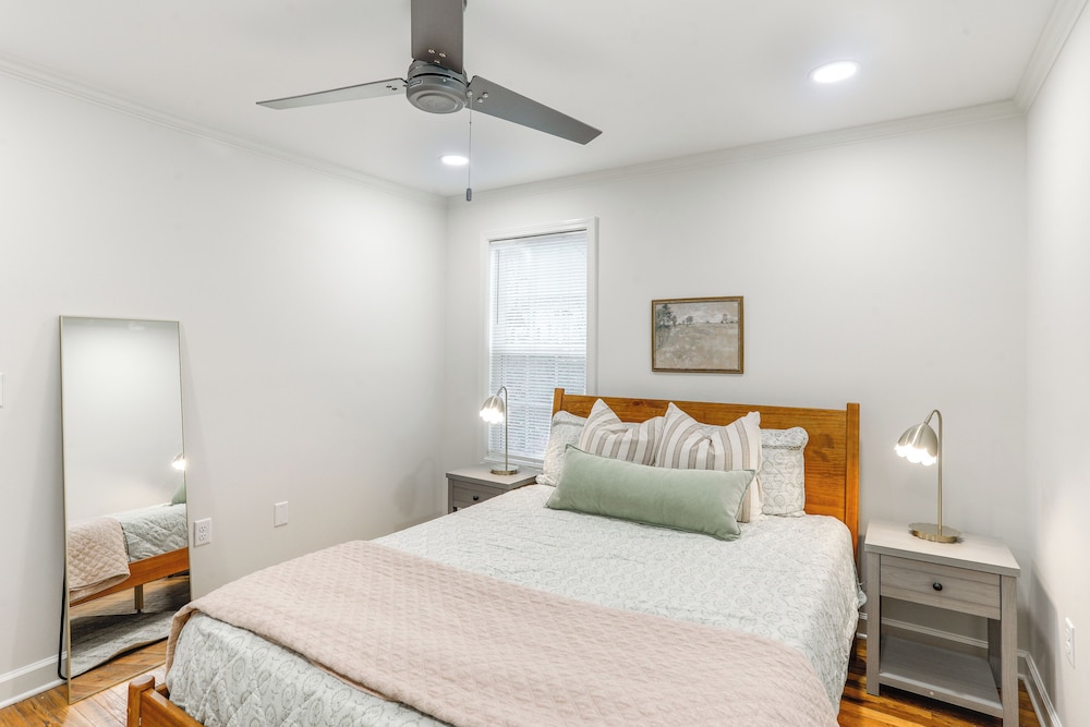 2 Mi to Ole Miss: Modern Home in Historic District