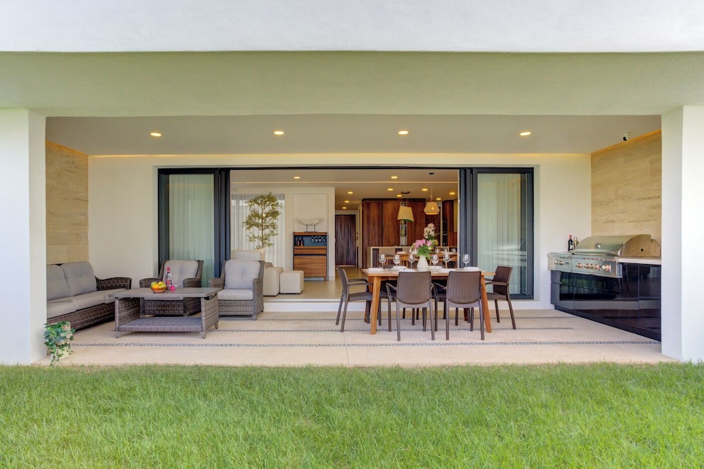Vista Natura-Luxury Home Near the Beach