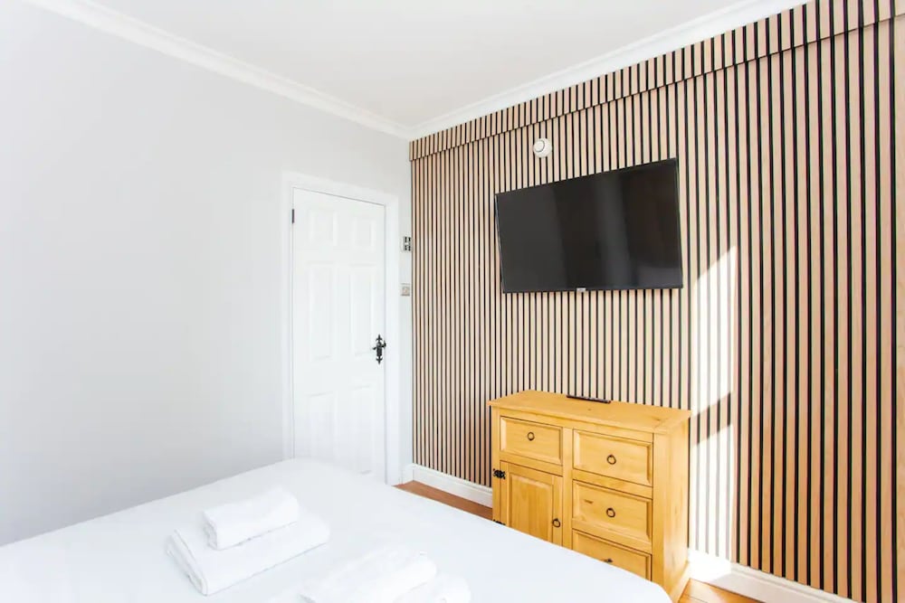 Stylish 2 Bedroom Apartment Near Regents Park