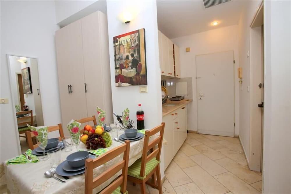 Elena Apartments
