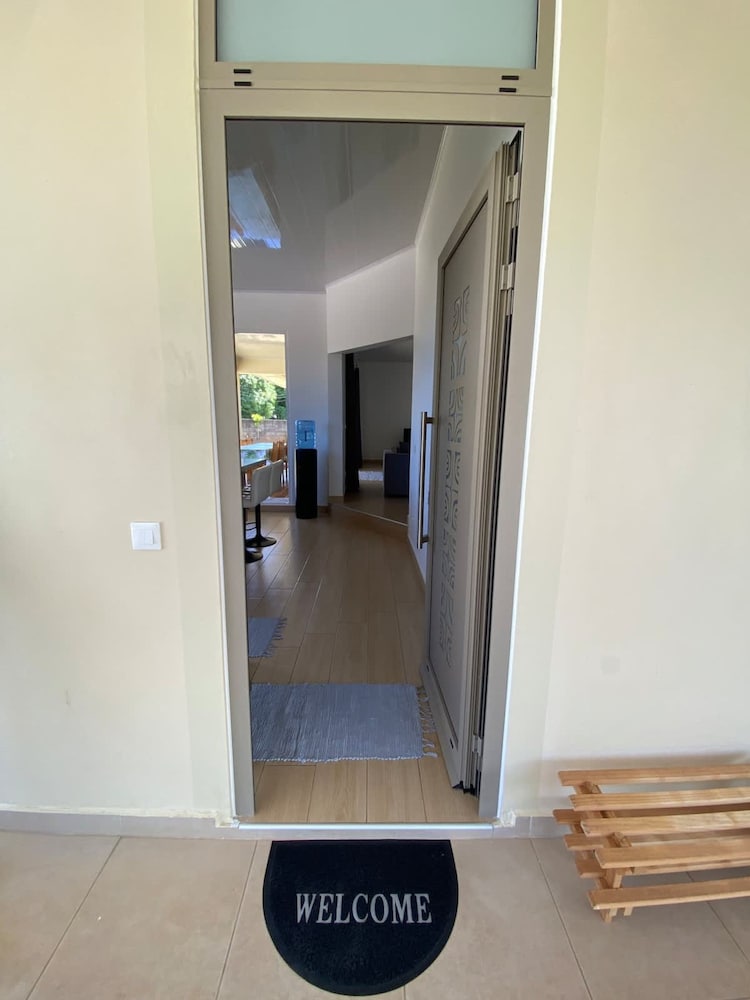 Fare Avea in Mahina With 3 Bedrooms and 2 Bathrooms