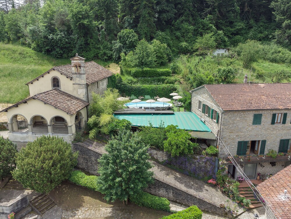 Entire Hilltop Villa With Private Pool In Palazzuolo Sul Senio