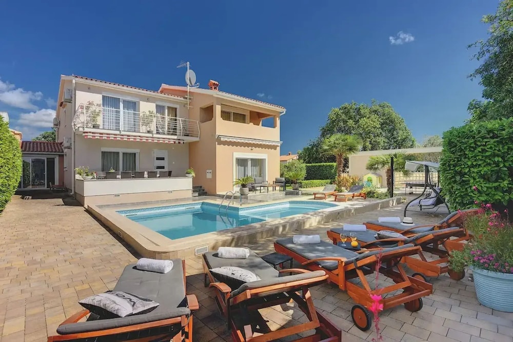 Villa Marina Istria Nearby Pula - Crovillas