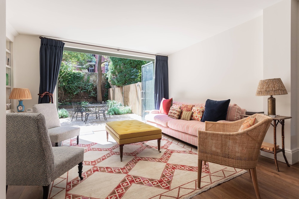 Vernon Street by Onefinestay
