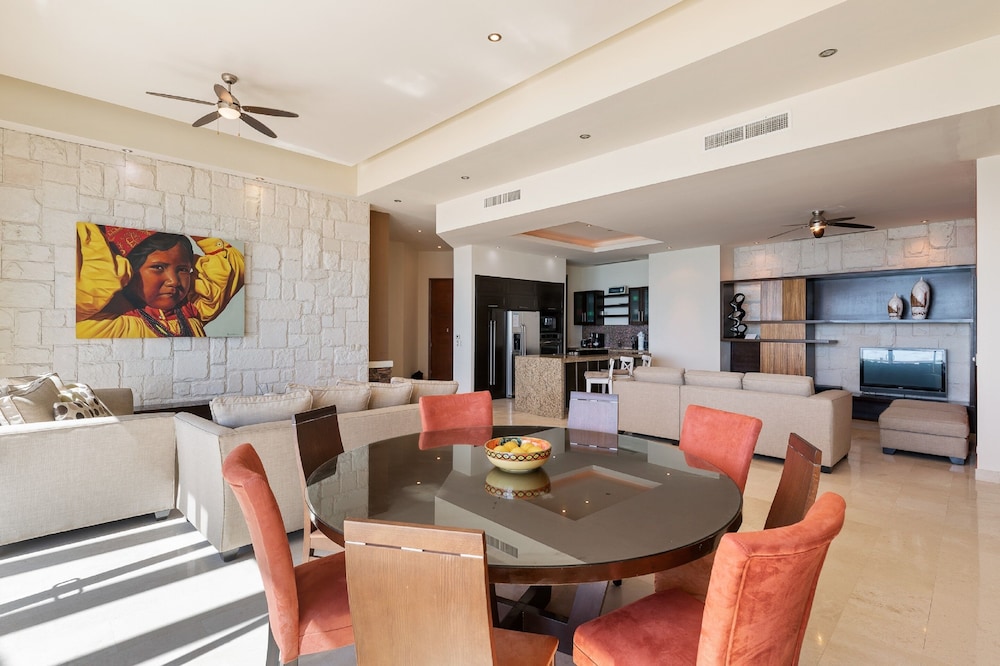 Encanto Living 1201 -4BR by Kivoya