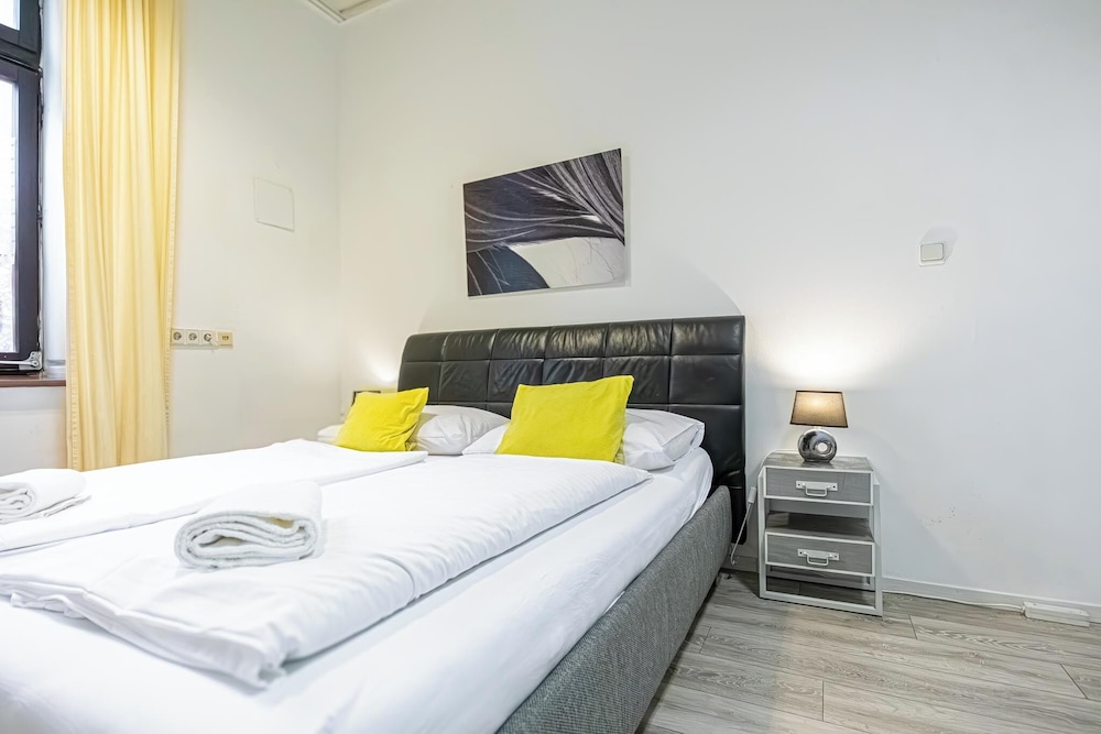 Bright 1BR Apartment in Central Vienna