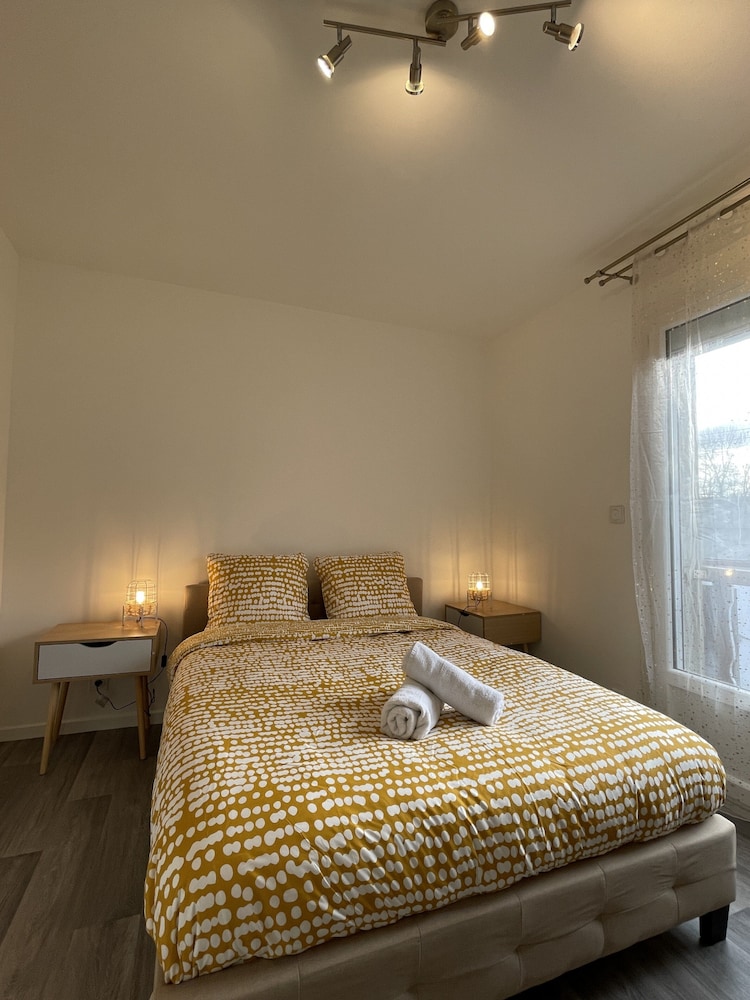 Apartment in Yvre-l'eveque Near Le Mans Circuit photo 2