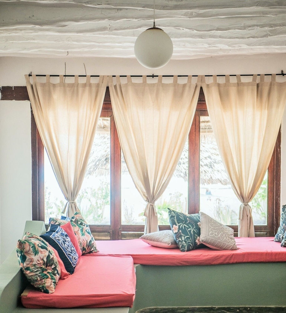 Villa - Right on the Beach, Under the Coconut Trees, Sleeps 10, Pool, Chef view 4