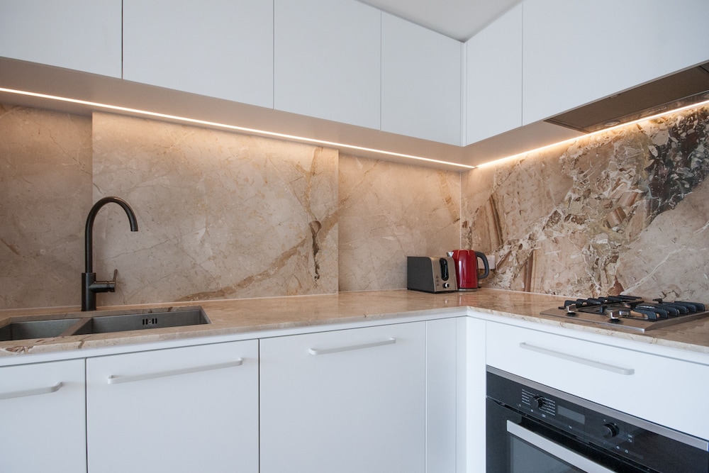 Potts Point Vacations - Modern Potts Point Apartment in Omnia - Property Image 4