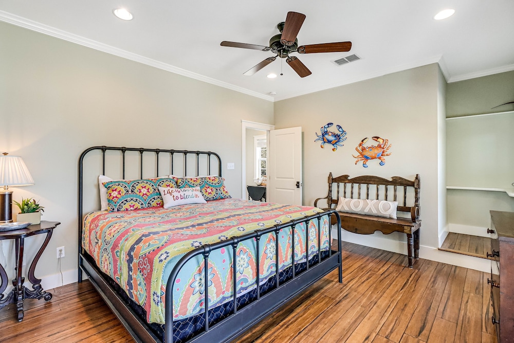 The James Pearl 4 Bedroom Home by RedAwning view 2