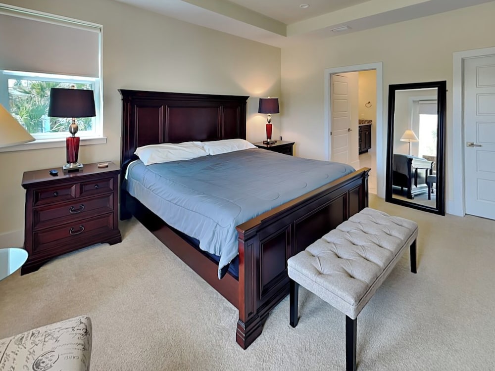 Atlantic Beach House by Distinctive Beach Rentals