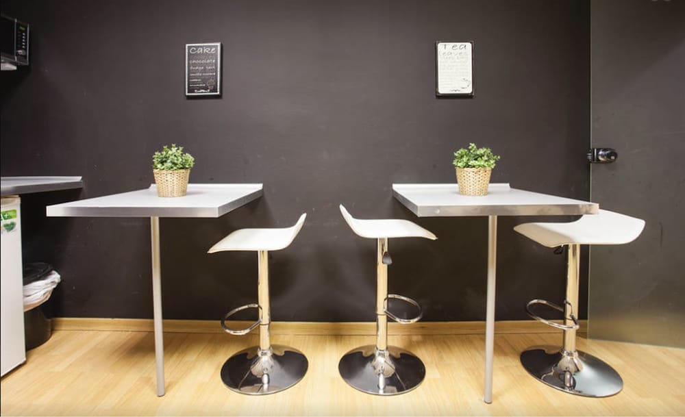 HolidaysBCN Hostel