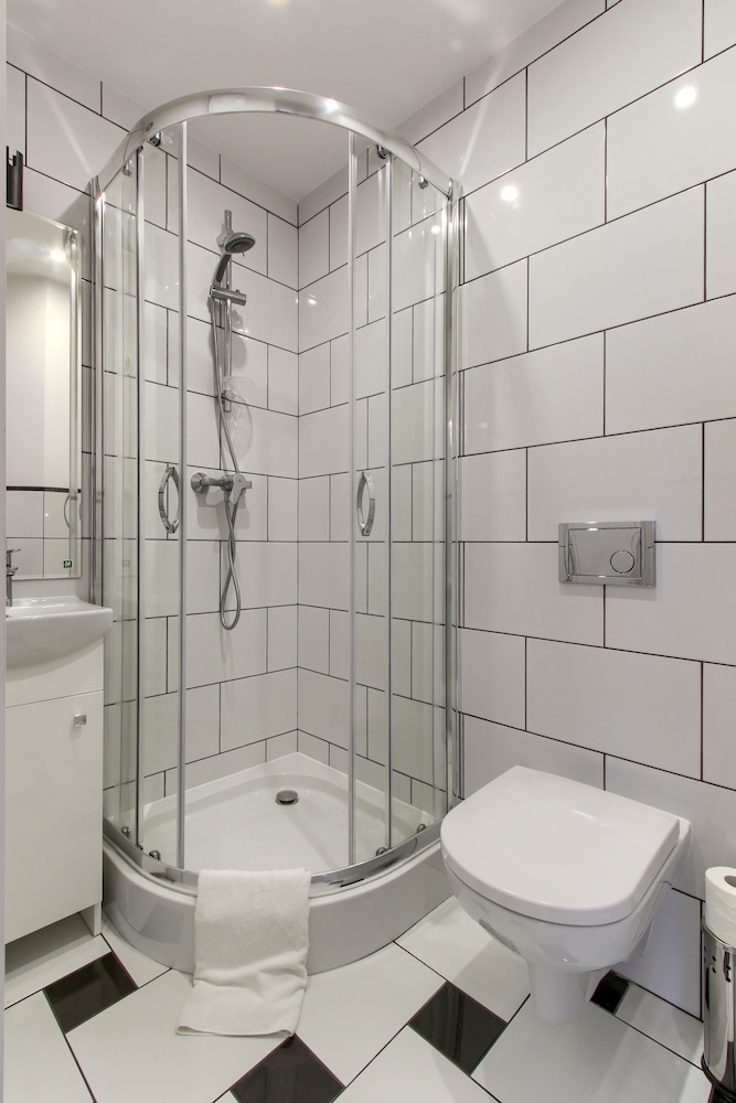 UNIT Warszawa Centrum Room by Metro Rondo ONZ