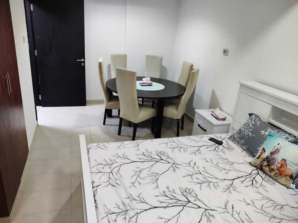 1BR in Dubai Marina Near Metro