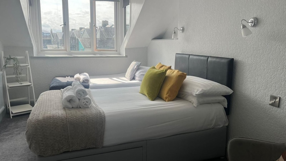 gwesTY Guest House