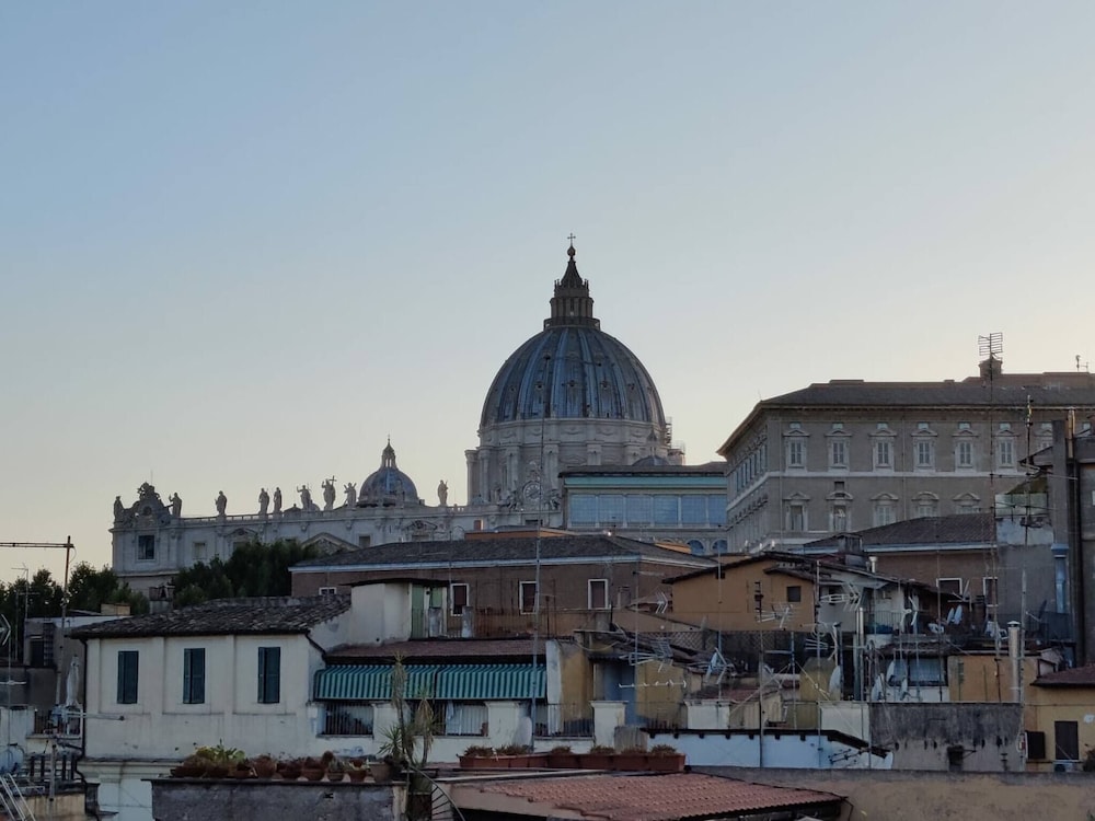 Warm Apt In Ancient Building In Vatican-p S Pietro