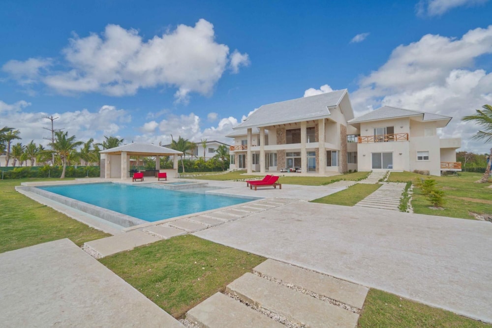 Villa Okyanus - Ocean View Villa in Luxury Resort view 4