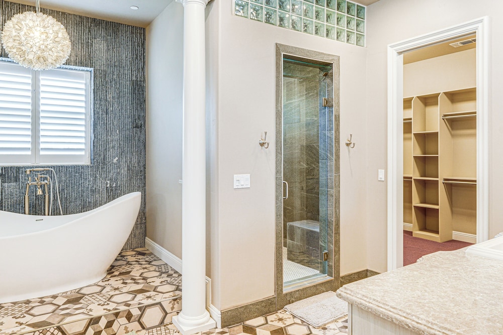 Outdoor Oasis & More: Group Getaway in Porterville