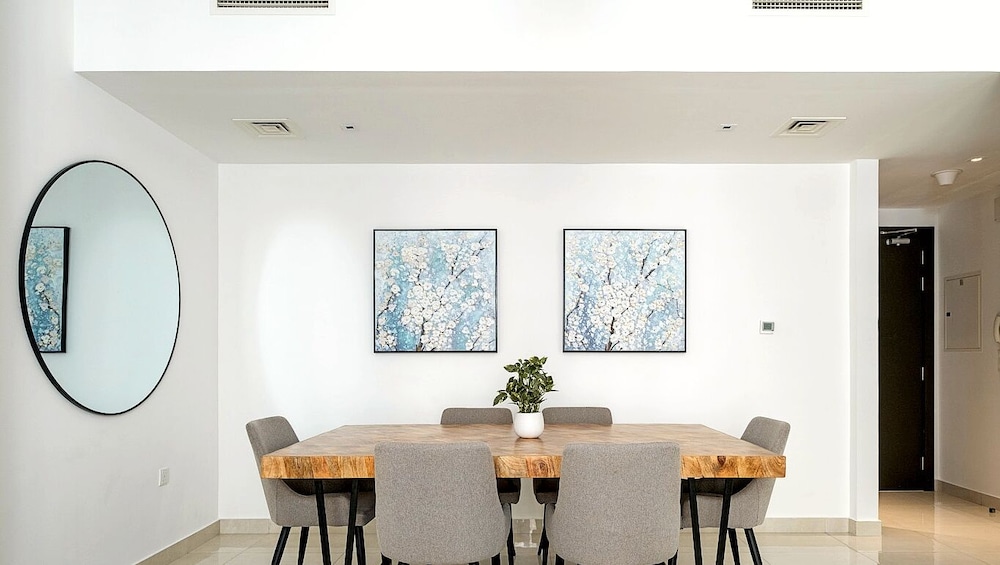 Charming 1 BR in AG Tower - Canal Views