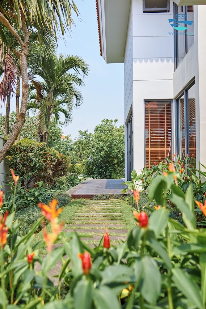 Private Swimming Pool 3-Bedroom Villas