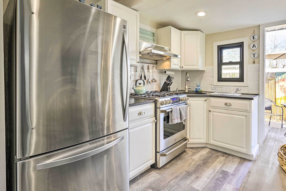 Belmar Cottage w/ Deck & Fire Pit! view 5