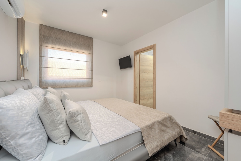 Penthouse Adela