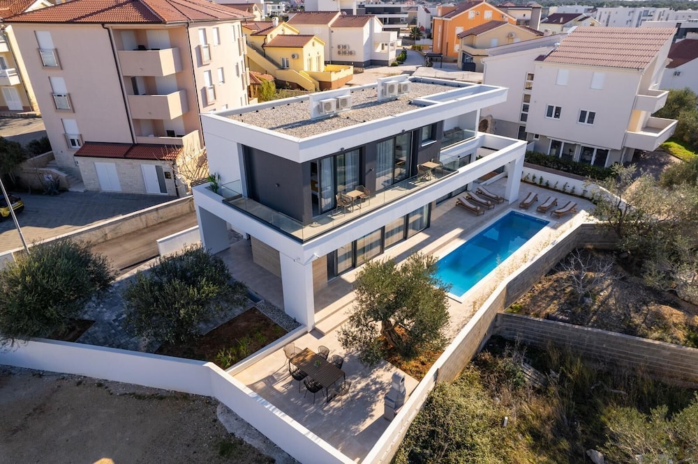 Villa Cataleya with private heated pool