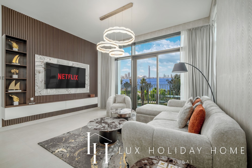 LUX The Creek Residence Suite