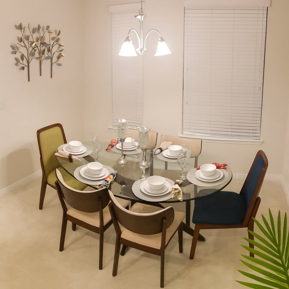 3bd/3.5ba Retreat With Private Pool Solara Resort