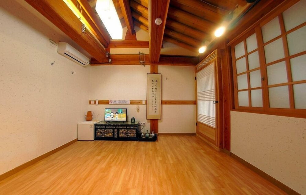 Hanokmaru