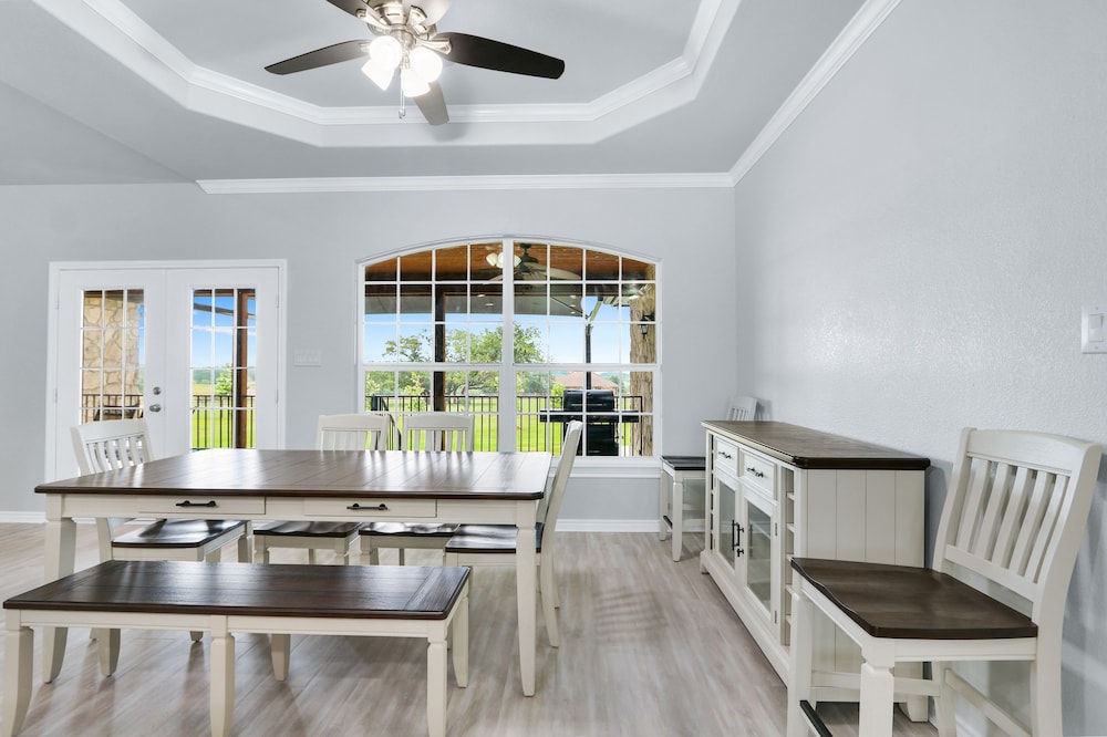 6A Ranch Luxury Meets Country!