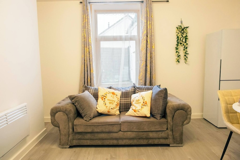 Central Cardiff Cozy 2BR Near Stadium Shops Uni