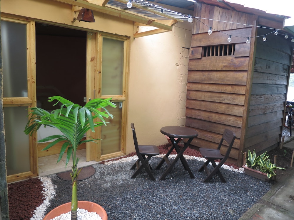 Hotel Sunset Rooms - Image 1