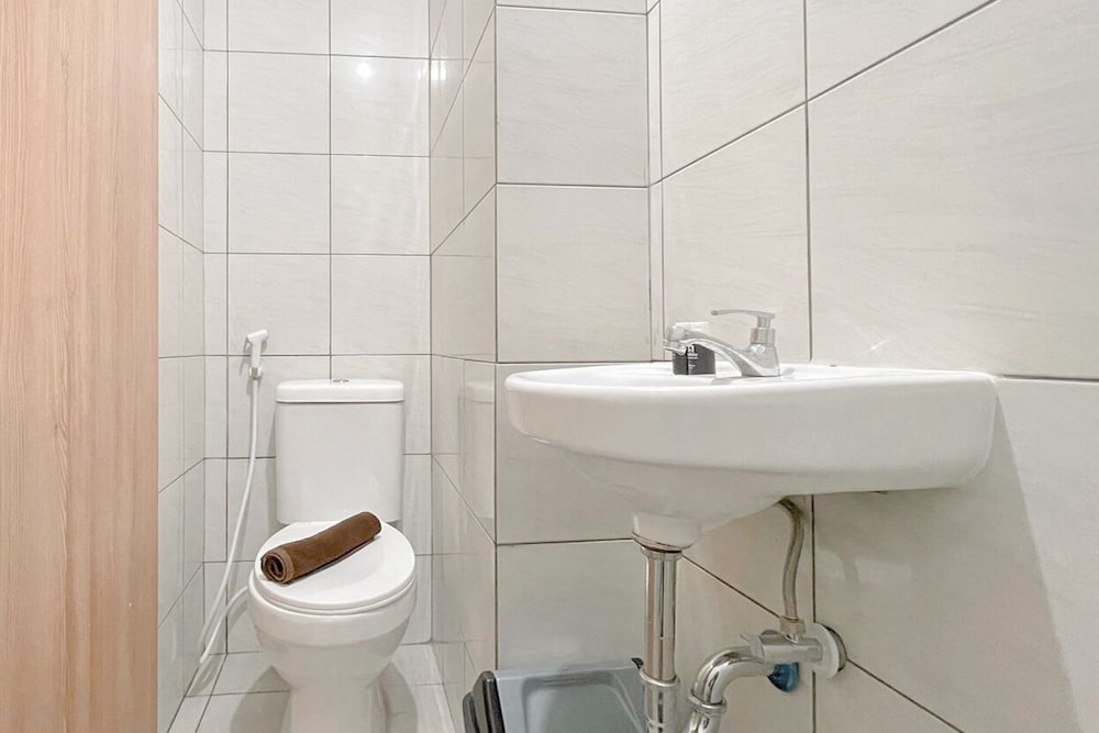 Practical Studio (No Kitchen) Near Unhas Bandaraya - Tallasa City Makassar Apartment