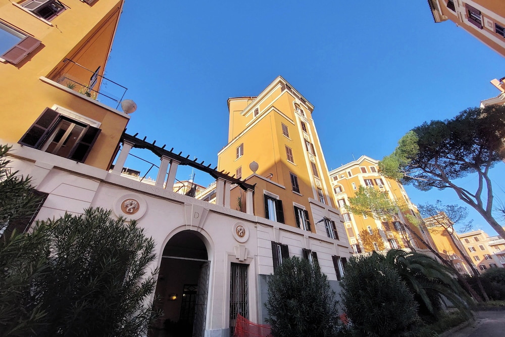 Domus Augustea San Giovanni Sunset Suites