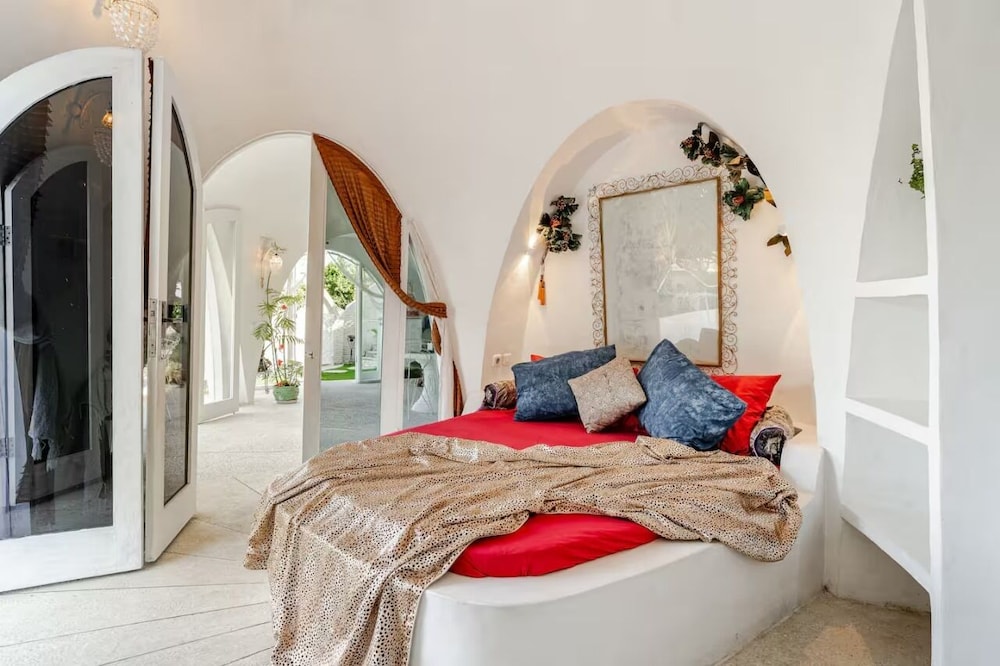 VistaMonti Private Villas