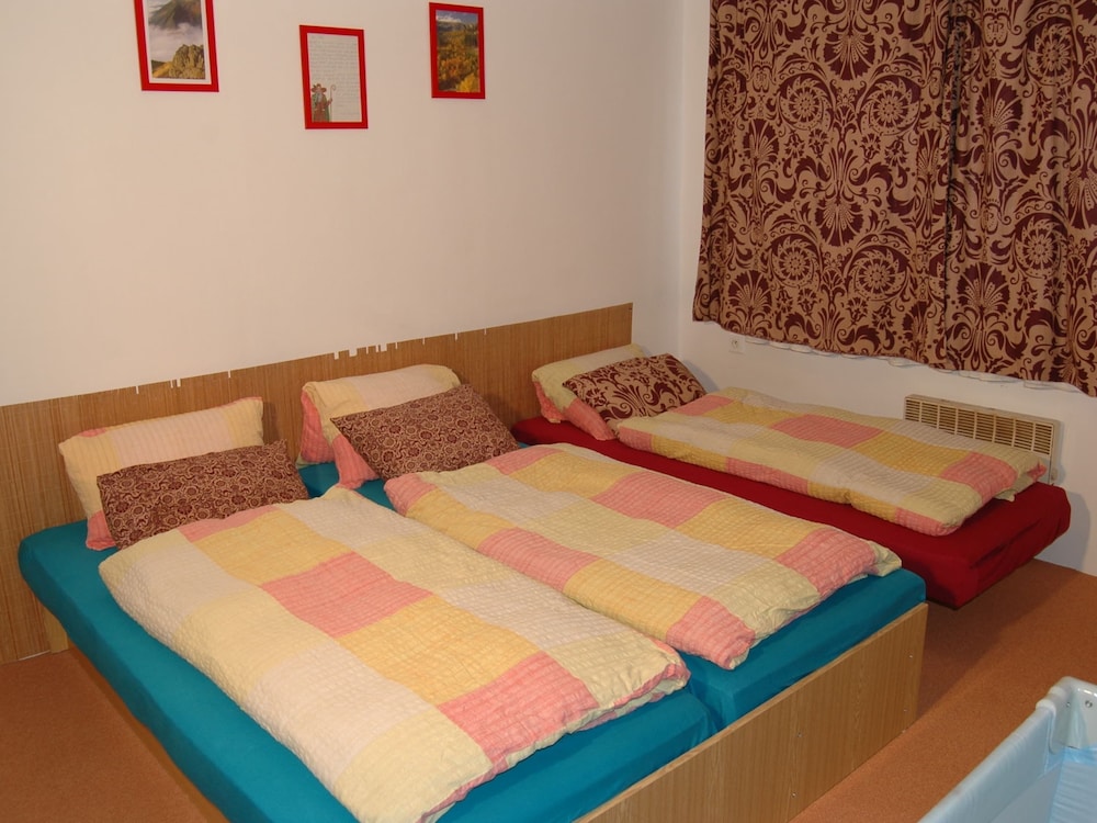 Spacious Cottage in the Giant Mountains, Near the Ski Slopes view 5