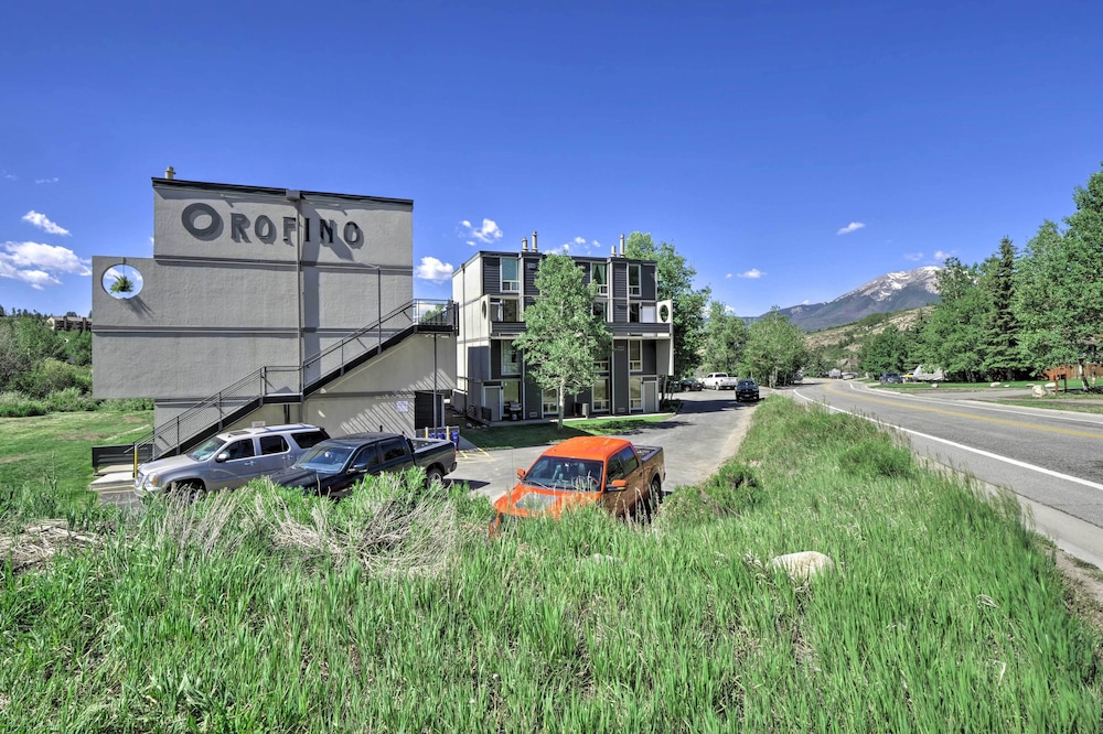 Condo w/ Mountain Views: Walk to Lake Dillon! view 4