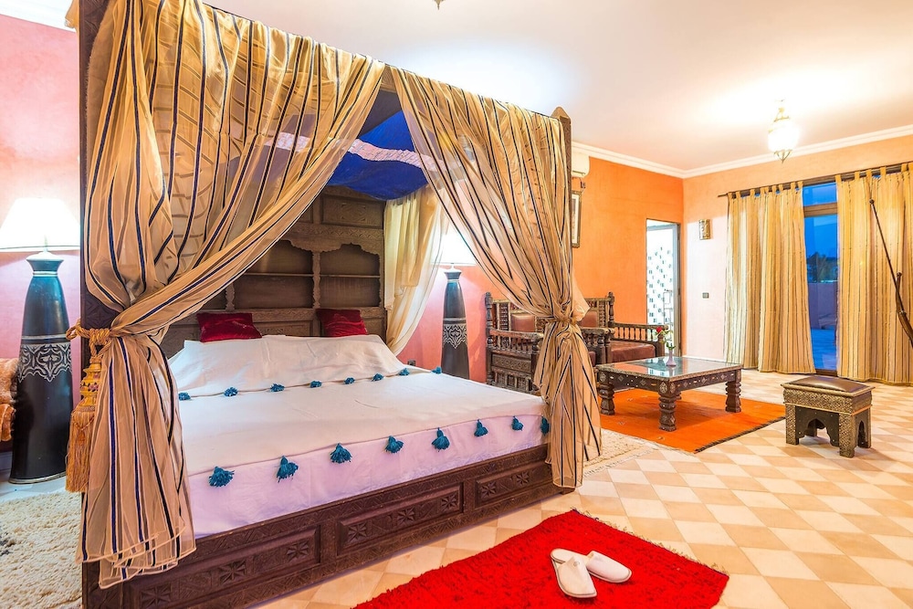 Amazing Riad-hotel In Lalla Takerkouste view 2
