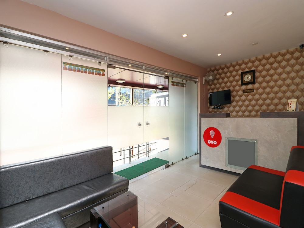 OYO 11722 Crystal Guest House