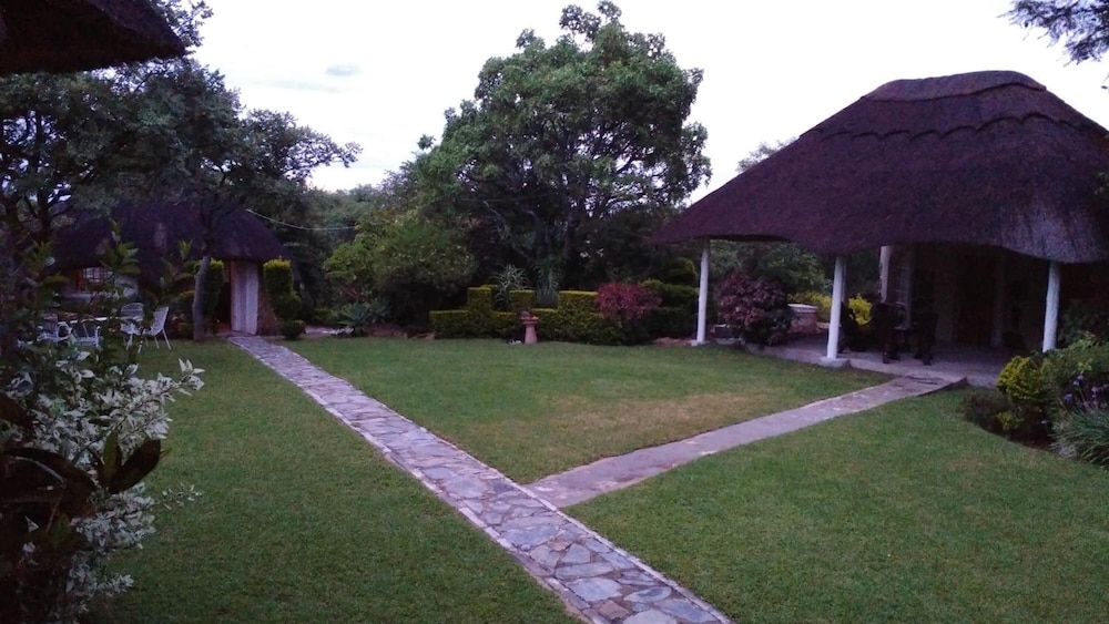 Lynn's Guest House