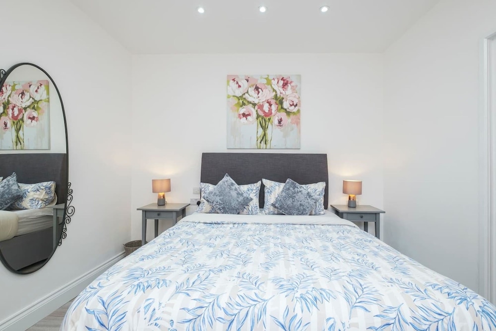 3 Bed 3 Bathroom Flat in Kensington A