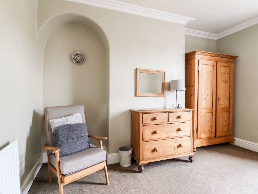 Craven House view 4