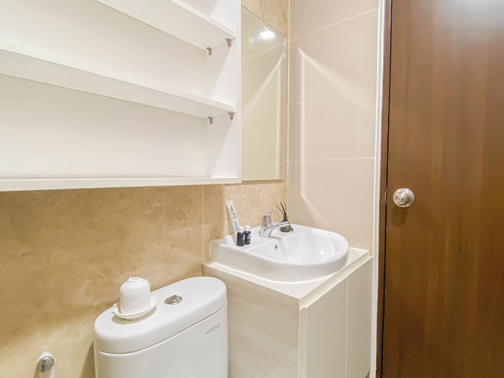 Modern Look 2BR Corner Transpark Cibubur Apartment