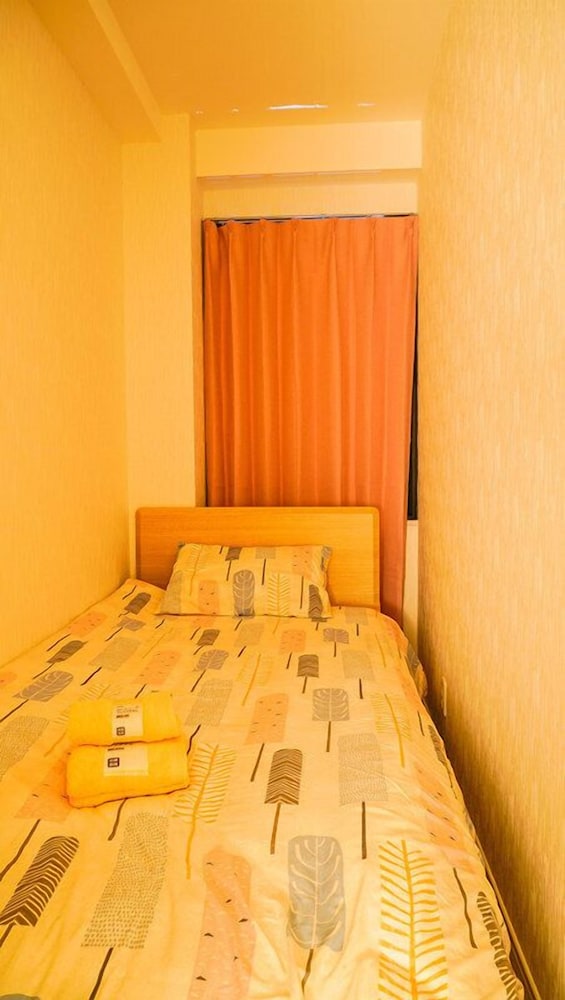 Breeze Shortstay Female Only