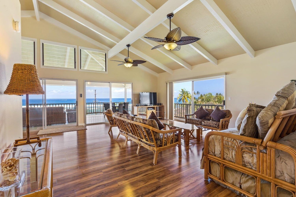 Penthouse - Spectacular Ocean Views - Across From Snorkeling Beach- Vrkcv