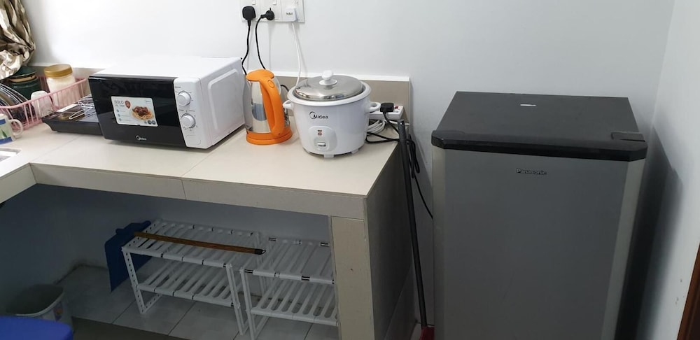 Mri Homestay Sg Buloh - Studio Unit With Chargeable Private Pool photo 8