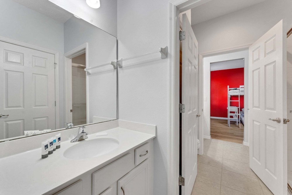 2311vd-providence 5 Bedroom Home