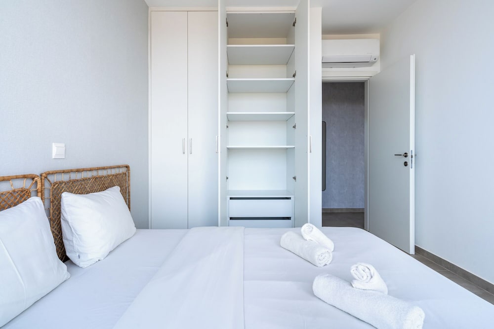 Blu Horizon - Stylish Living with Pool & Balconies in Protaras